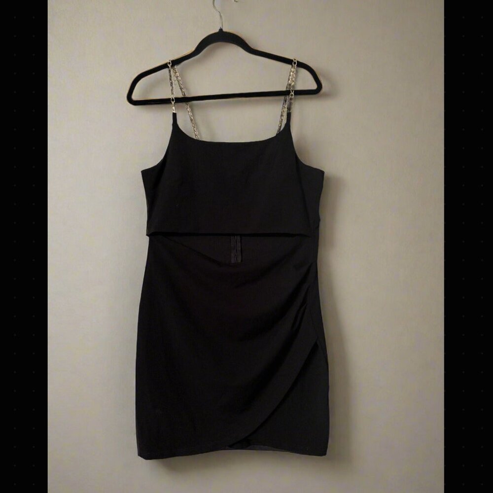 Black KeyHole Dress